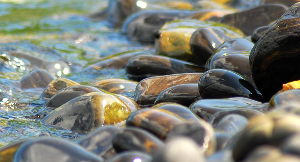 Batu Kerikil Yang Lawa Di Pulau Koh Hingham Tapi Ia Disumpah